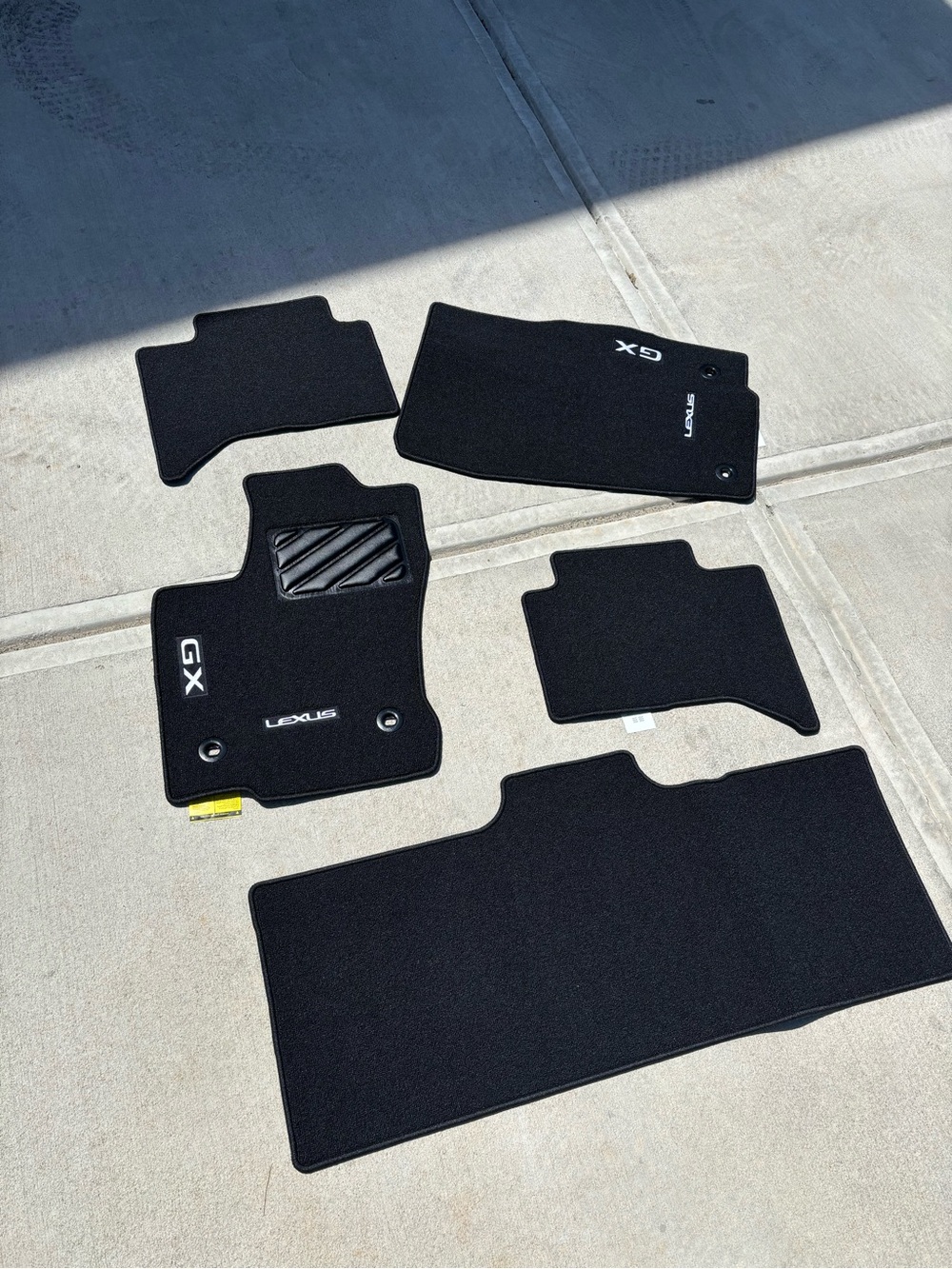 Lexus GX550 Black Carpet Floor Mat Set - NEW